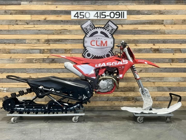 2024 GASGAS MC 450F EFI+ SEULEMENT 50 HR + KIT GRAPHIQUE CUSTON NEUF + RARE $ CONDITION A1 