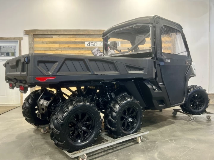 2022 BRP CAN-AM DEFENDER HD-10 + DPS + 6X6 + SEULEMENT 2556 KM + ULTRA RARE & A1 