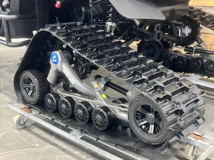 2025 POLARIS RANGER 1000 EDITION PREMIUM + 4X4 + EPS + SEULEMENT 1721 KM + GARANTIE FEVRIER 2027 + RARE & A1 