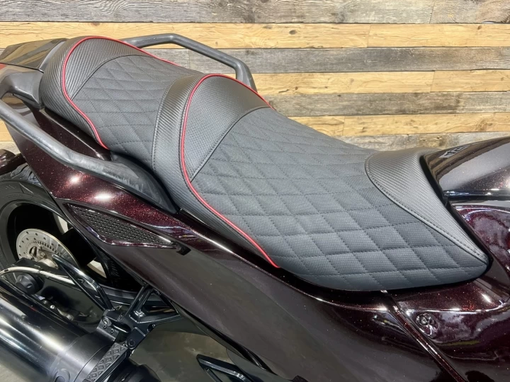 2011 BRP CAN-AM SPYDER RS-S SE-5 (SEMI-AUTOMATIQUE) BAS KM 27853 KM + COLEUR & LOOK UNIQUE + A1 