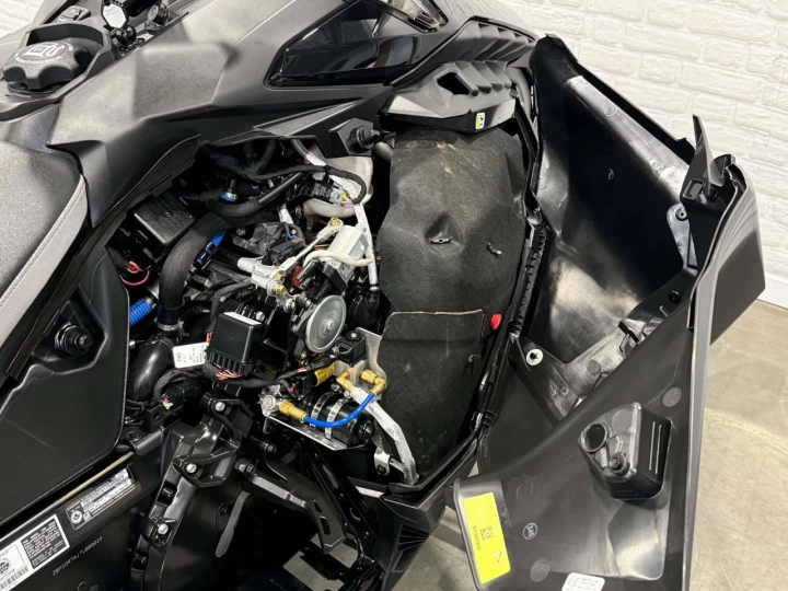 2026 BRP SKI-DOO RENEGADE ADRENALINE ENDURO PKG 900 ACE TURBO 137'' + ECRAN 10'' + GPS + REV GEN5 + RARE & A1 